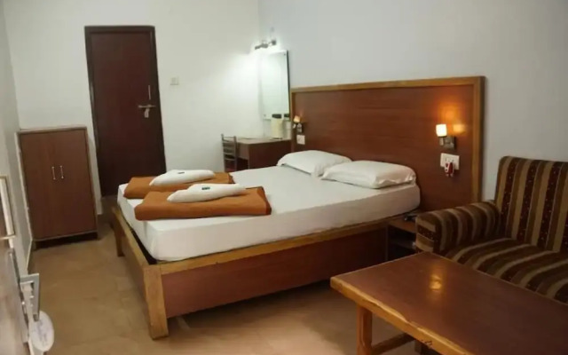 SUbhash Hotel