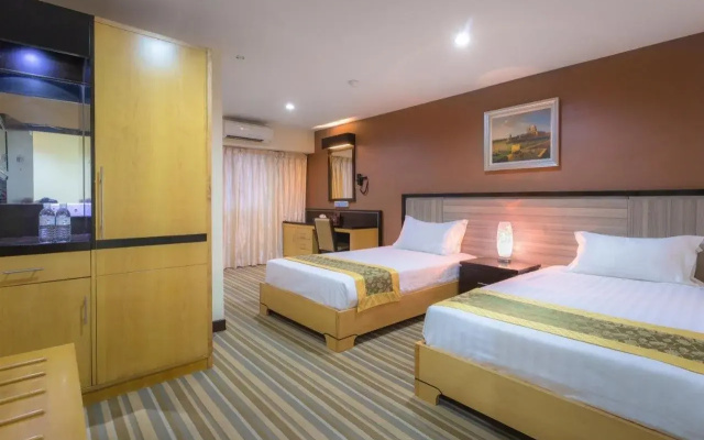 Hallmark Express Hotel