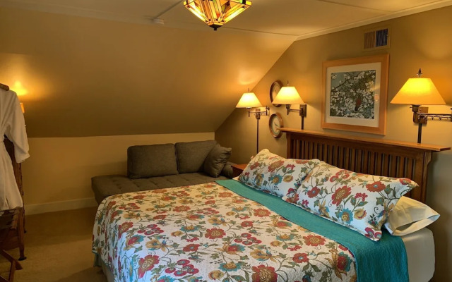 Kangaroo House B&B on Orcas Island
