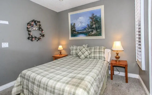 Boulder Bay Lakeside Suite Condo