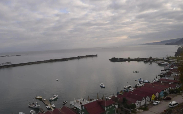 Marina Green Suit Hotel