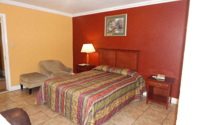 M B Motor Inn