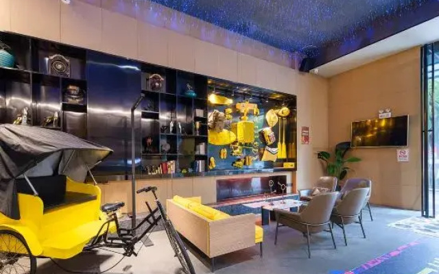 Dashi Homestay (Nanning Jinhu Square)