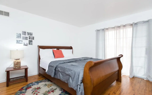Racpanos Modern Stay on Ocean Avenue
