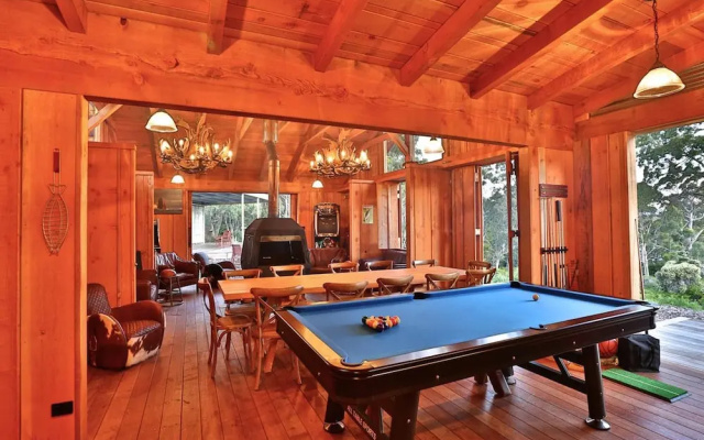Bruny Island Lodge