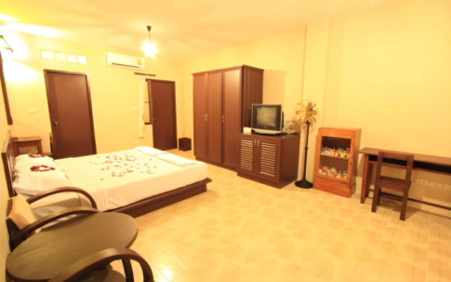 Trithana Boutique House