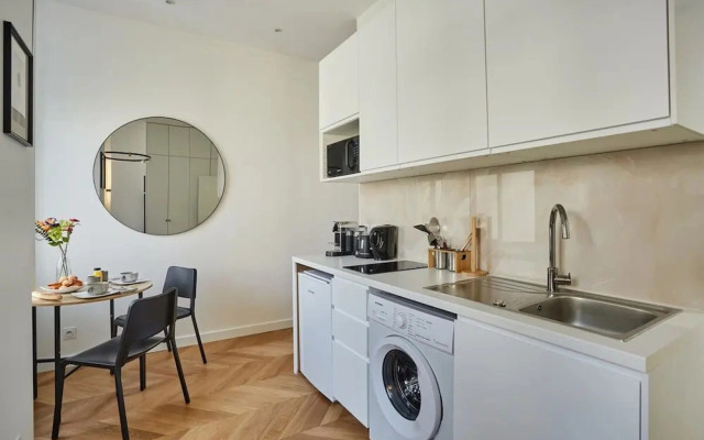 Modern Studio Arc de Triomphe Monceau