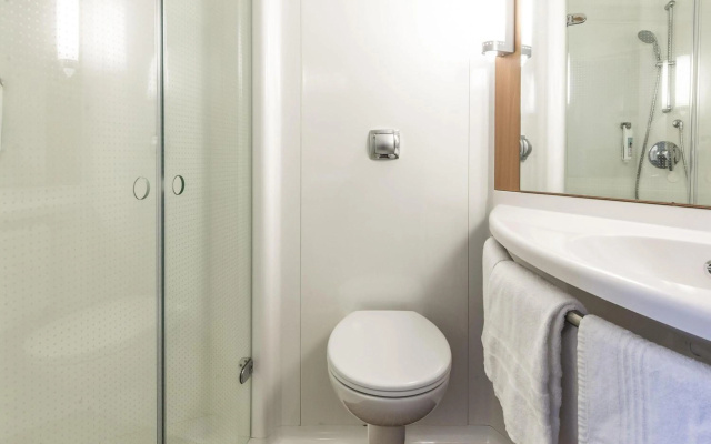 ibis Issoire