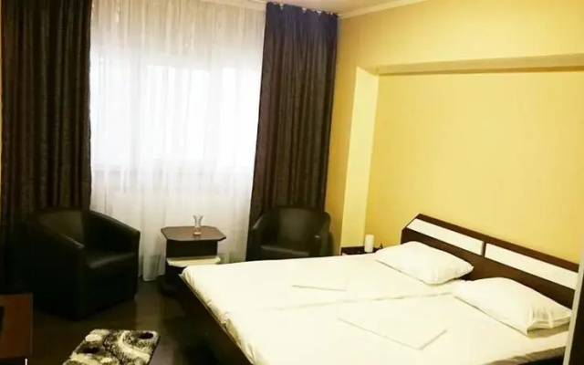 Hotel Crinul