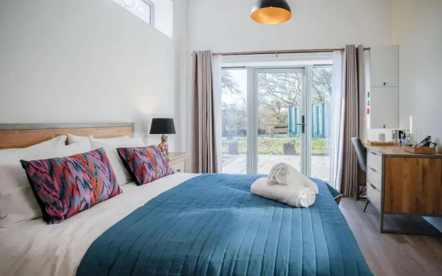 Suite 11 - Sleeping Giant Hotel - PEN Y CAE Inn