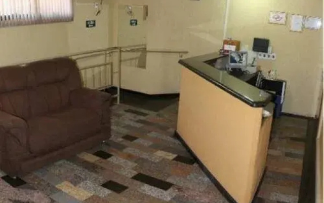 OYO Center Hotel