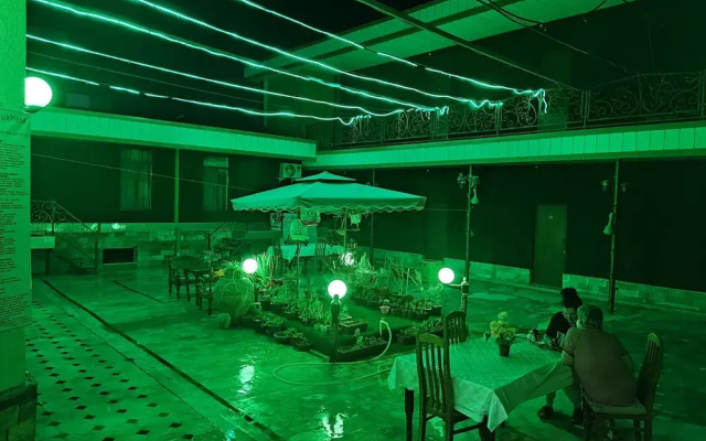 Green House Hotel