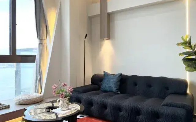 Waiting for You Designer Homestay (Zhanjiang Jinshawan)