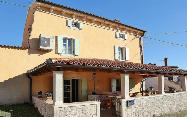 Charming Villa Only 10 Minutes Drive From the sea