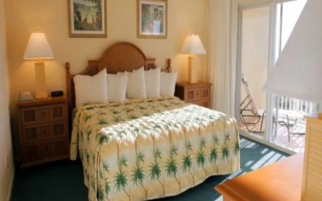 The Charter Club Of Marco Beach