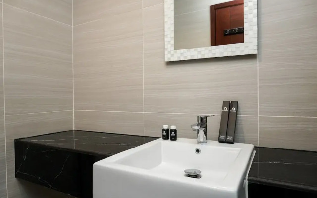 Enjoy Stay Studio Room at West Vista Apartment By Travelio
