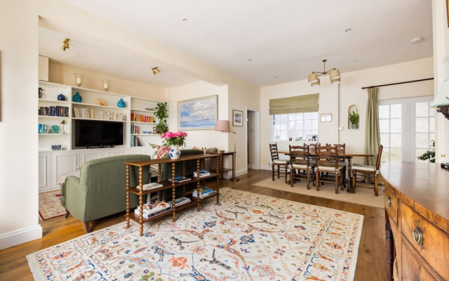 Traditional Treasure 3 Bedroom Home by Hyde Park