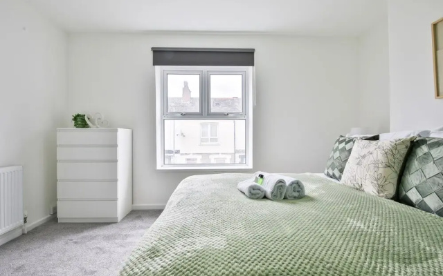 Urban Central 2 Bed House