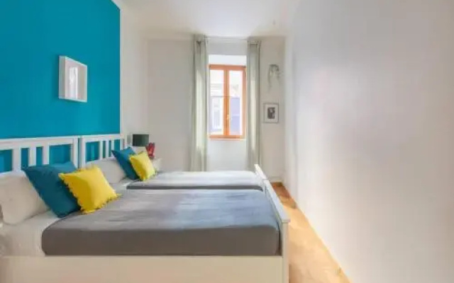 Iflat Spanish Steps Blue Apartment