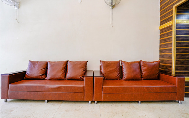 Fabhotel Ramjis Residency