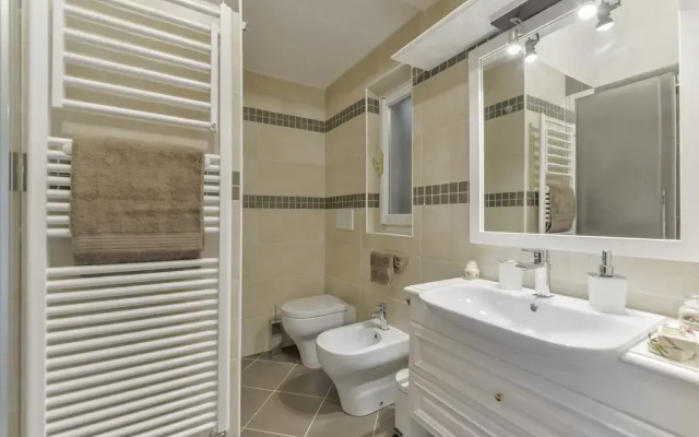 Rosselli Halldis Apartments