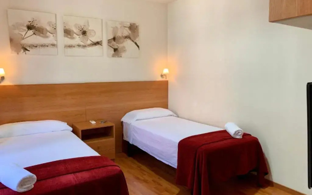 Hostal Madrazo