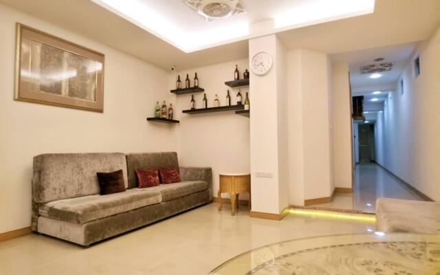 Shihlin Service Apartment 2