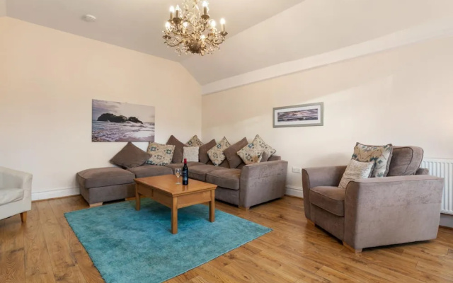 Apartment 4 St Mary s House