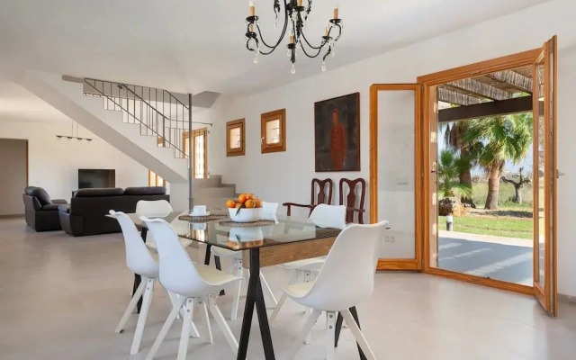 Es Regalo - Villa With Private Pool
