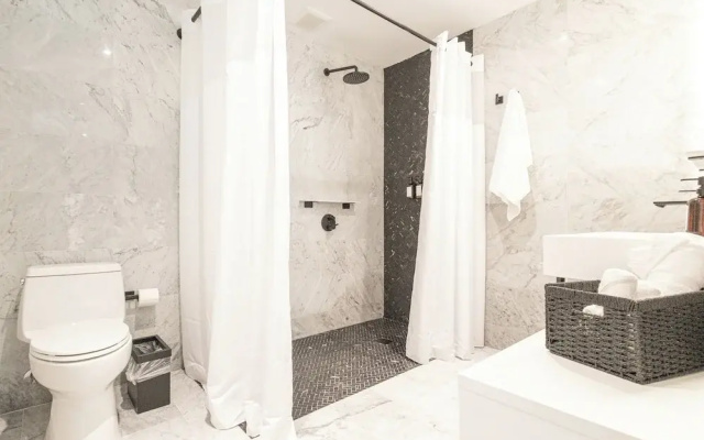 ElCarlton King-Pool ResortVibe NearBeach