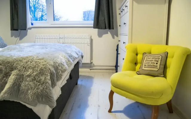 Beautiful Battersea Flat - 4 Guests