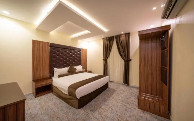 The Palace Hotel Suites 2