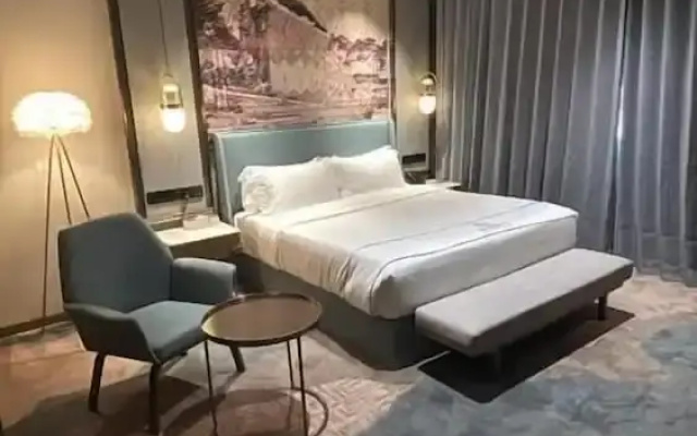 Golden New Hotel