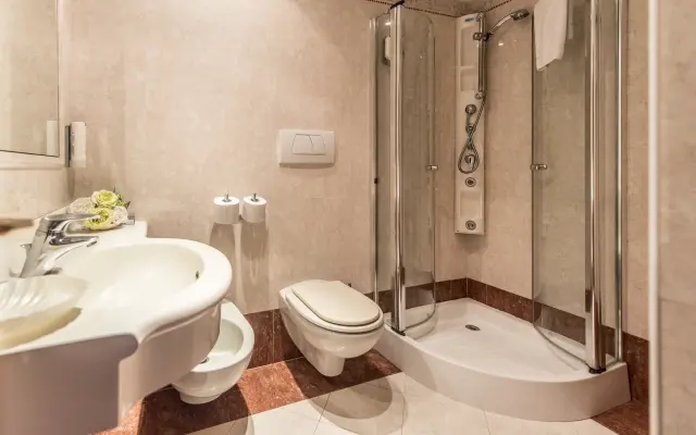 Admiral Hotel Villa Erme