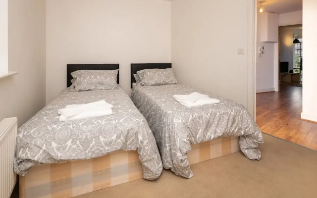 Royale Blenheim Apartment