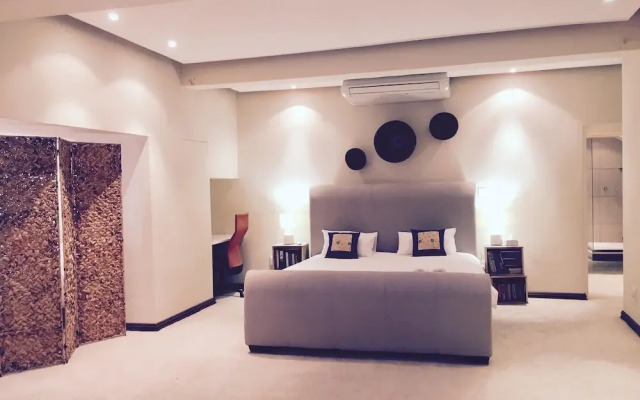 Luxurious NYC style downtown AC duplex