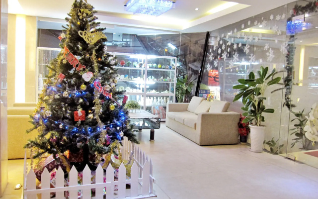 Gold Central Hotel by Haviland