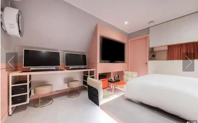 Hotel Ravi