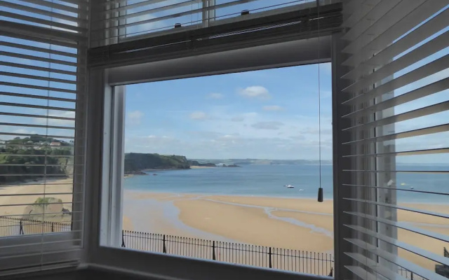 1 Beachtop Court