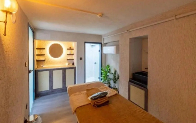 Rusel Park Residence