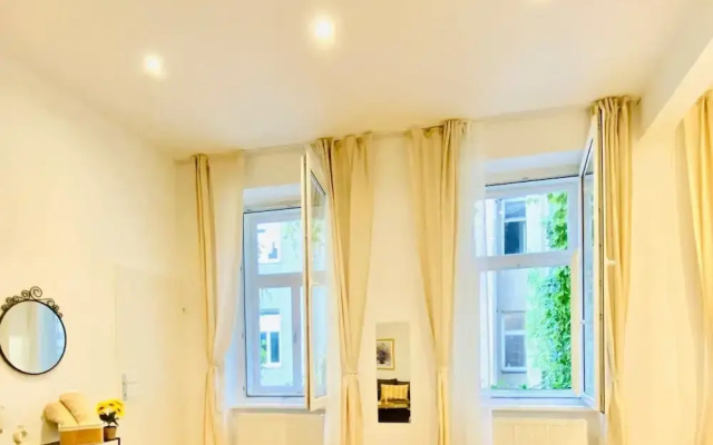 Bright and Spacious 2BR Flat Westbahnhof