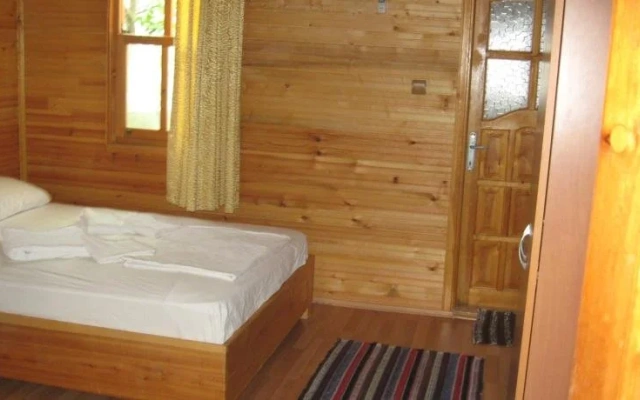 Rose Pension