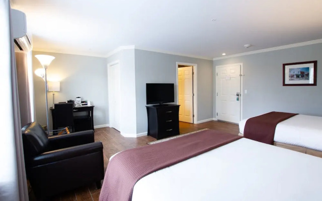 The Dahlonega Square Hotel