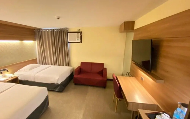 L Meridian Suites