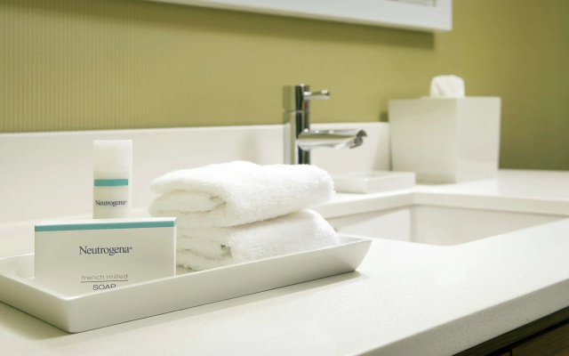 Home2 Suites by Hilton Louisville East/Hurstbourne
