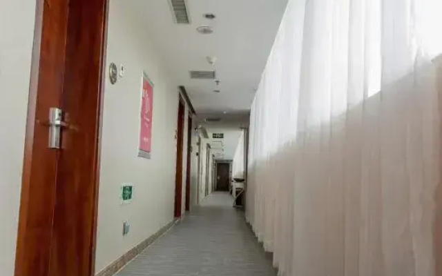 Aiqinhai Theme Hotel