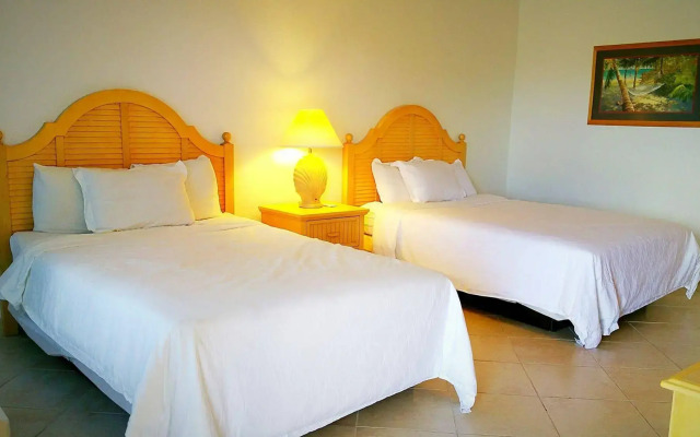 Dolphin Key Resort