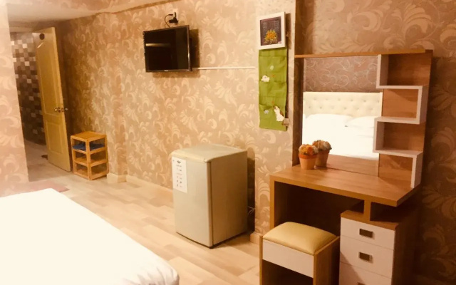 Lucky Hotel