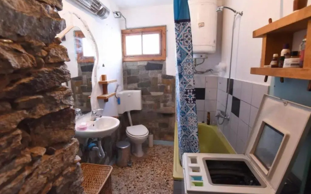 2 Bedroom Art House in Kavala