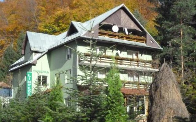 Pensiunea Limpedea in Cavnic, Romania from 74$, photos, reviews - zenhotels.com hotel front